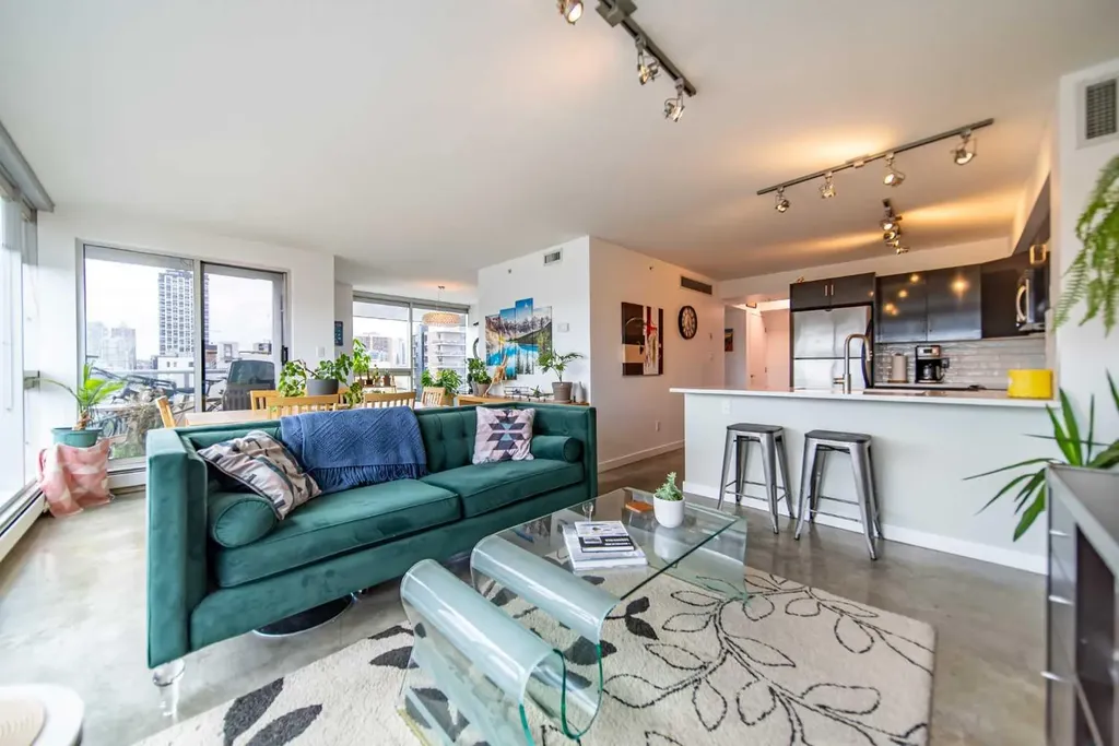 188 15 Avenue SW Calgary AB T2R 1S4