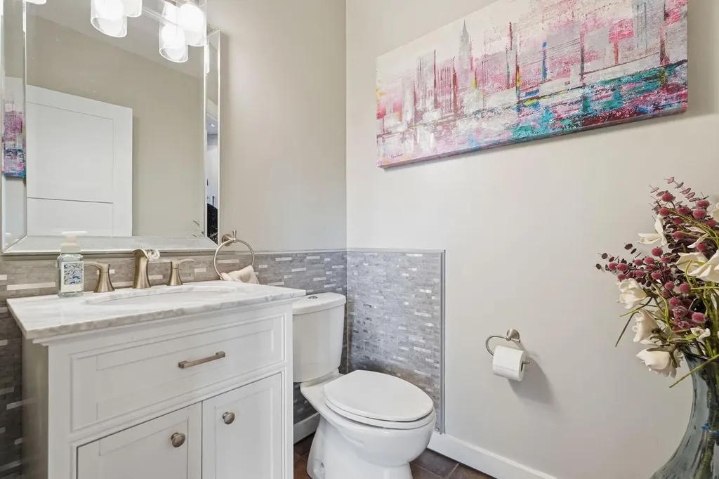 2409 Westmount Road NW Calgary AB T2N 3N9
