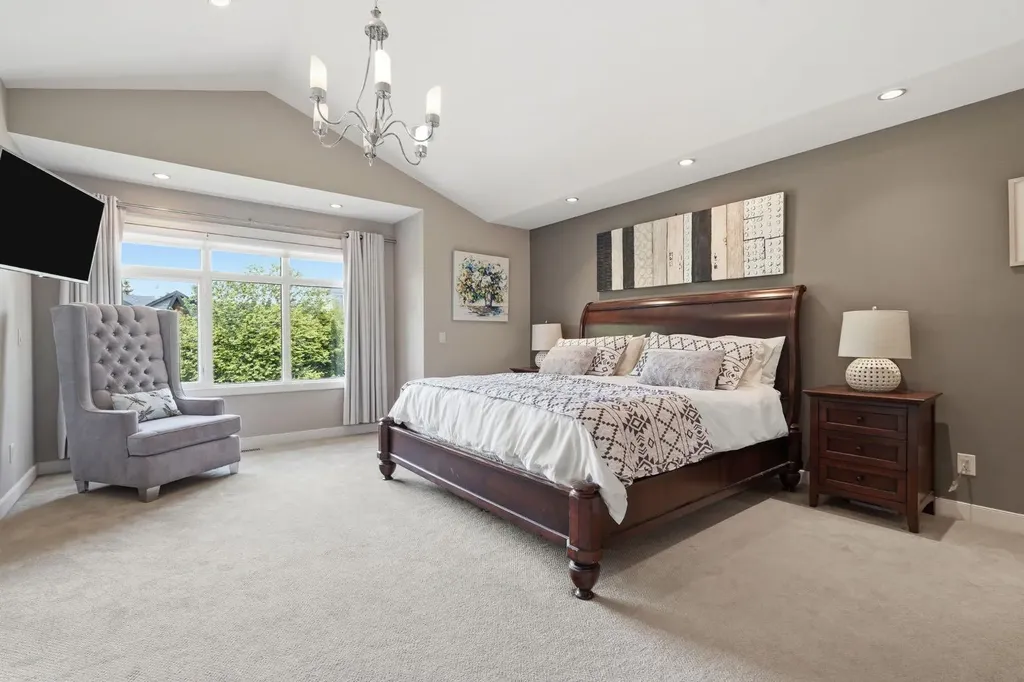 2409 Westmount Road NW Calgary AB T2N 3N9