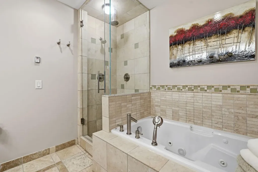2409 Westmount Road NW Calgary AB T2N 3N9