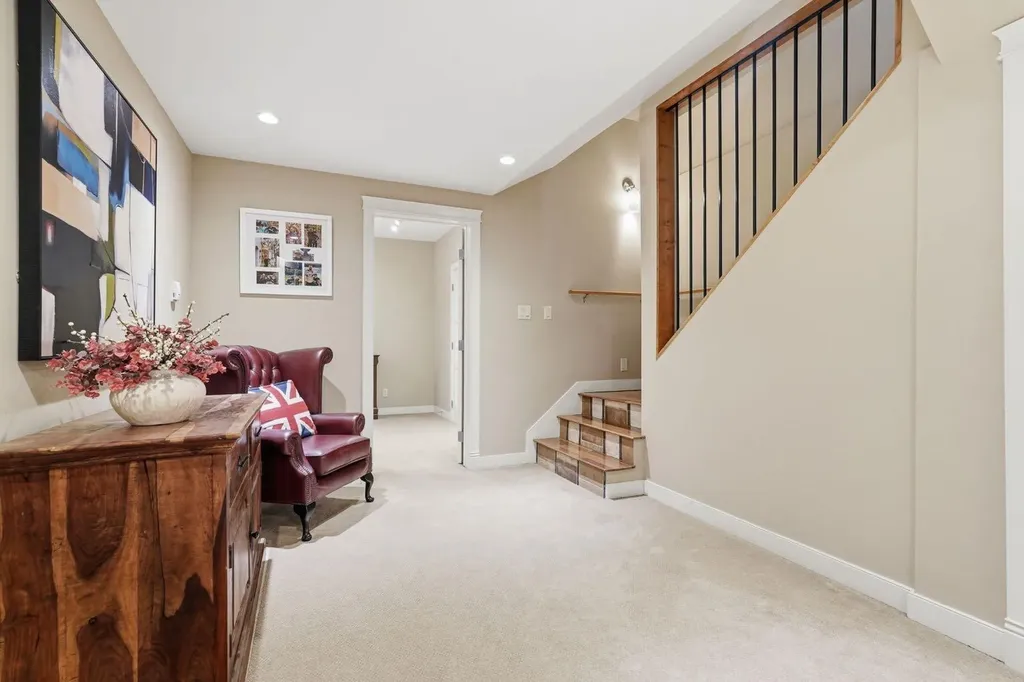 2409 Westmount Road NW Calgary AB T2N 3N9