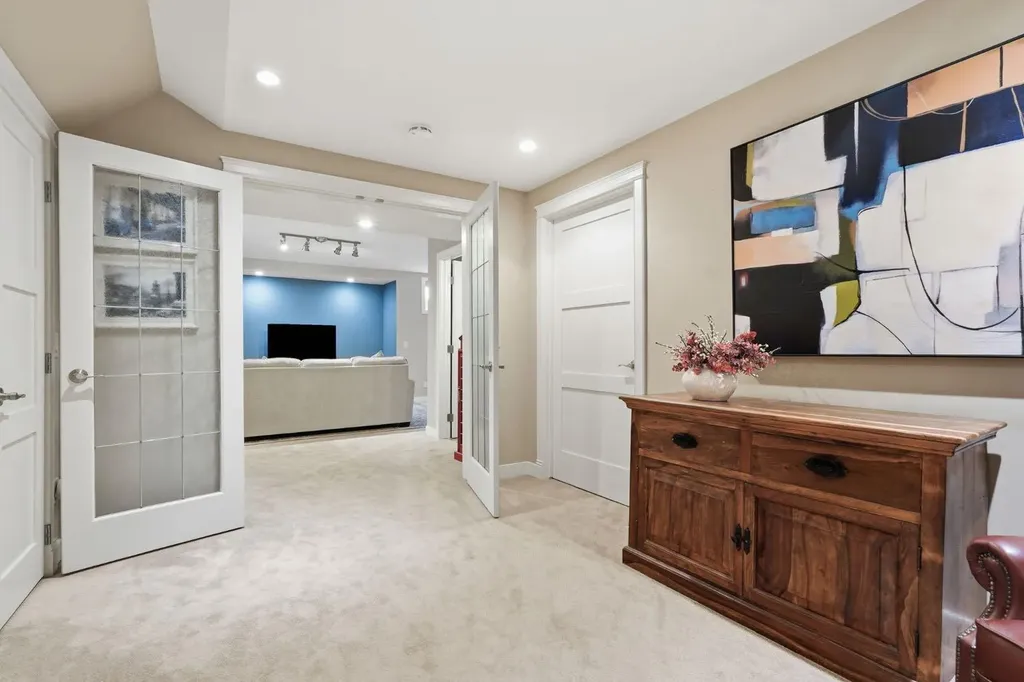2409 Westmount Road NW Calgary AB T2N 3N9