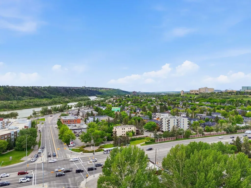 2409 Westmount Road NW Calgary AB T2N 3N9