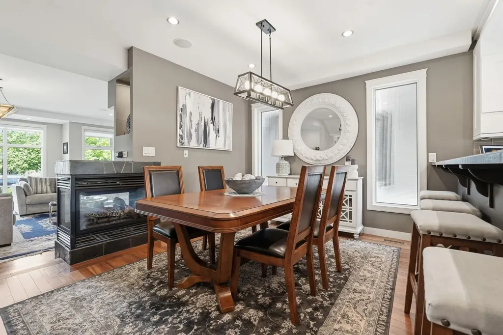 2409 Westmount Road NW Calgary AB T2N 3N9