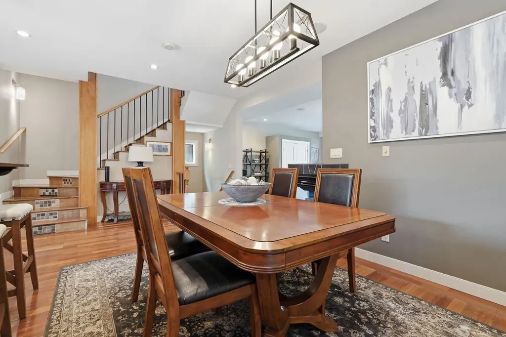 2409 Westmount Road NW Calgary AB T2N 3N9