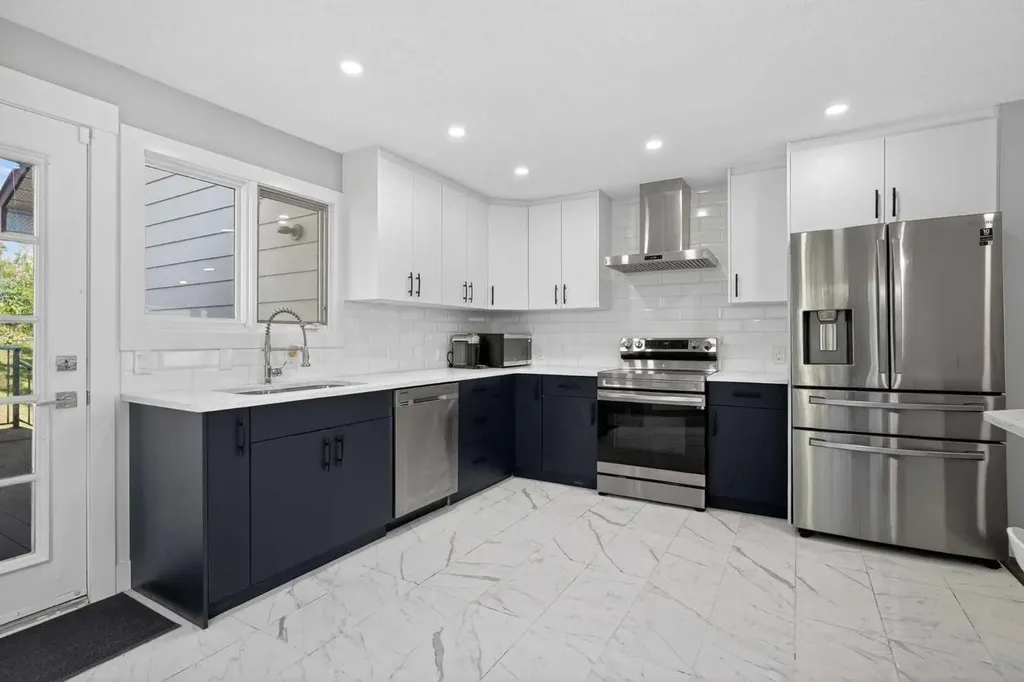 76 Ranchridge Drive NW Calgary AB T3G 1W2