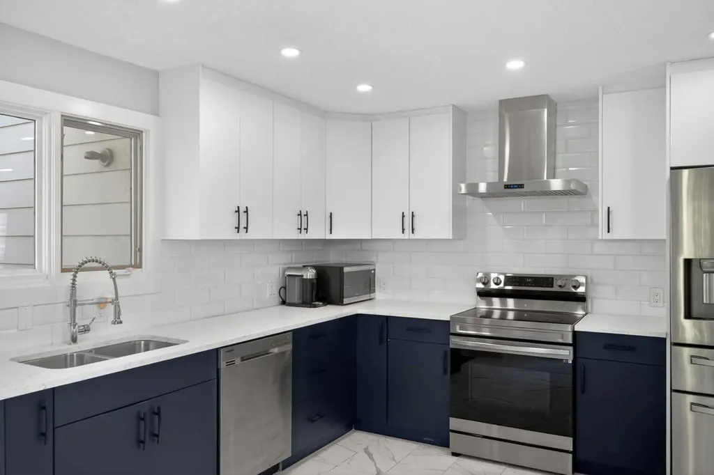 76 Ranchridge Drive NW Calgary AB T3G 1W2