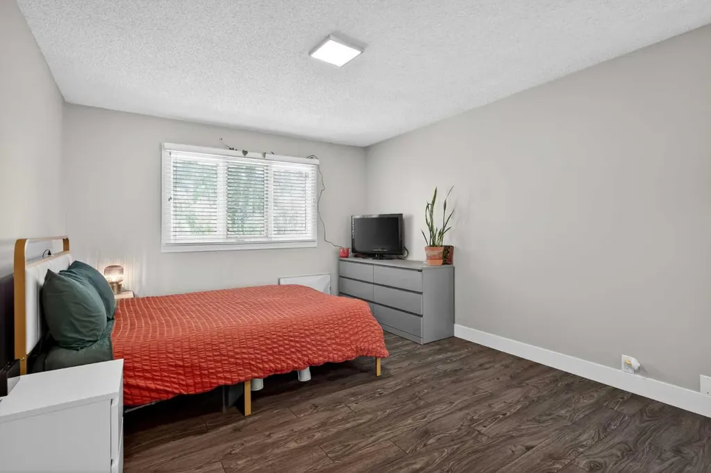 76 Ranchridge Drive NW Calgary AB T3G 1W2