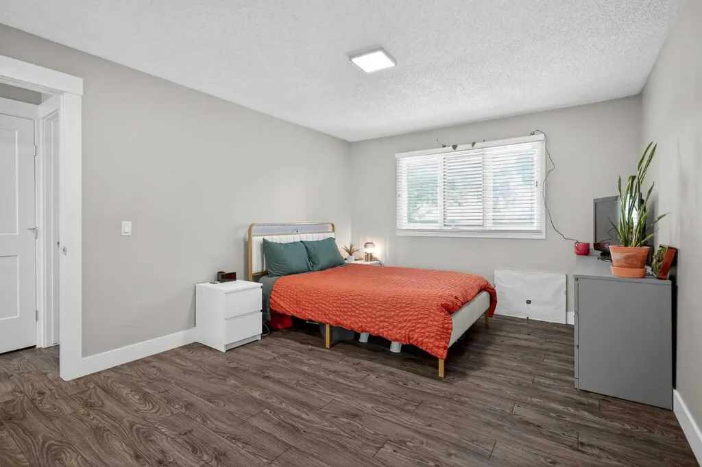 76 Ranchridge Drive NW Calgary AB T3G 1W2