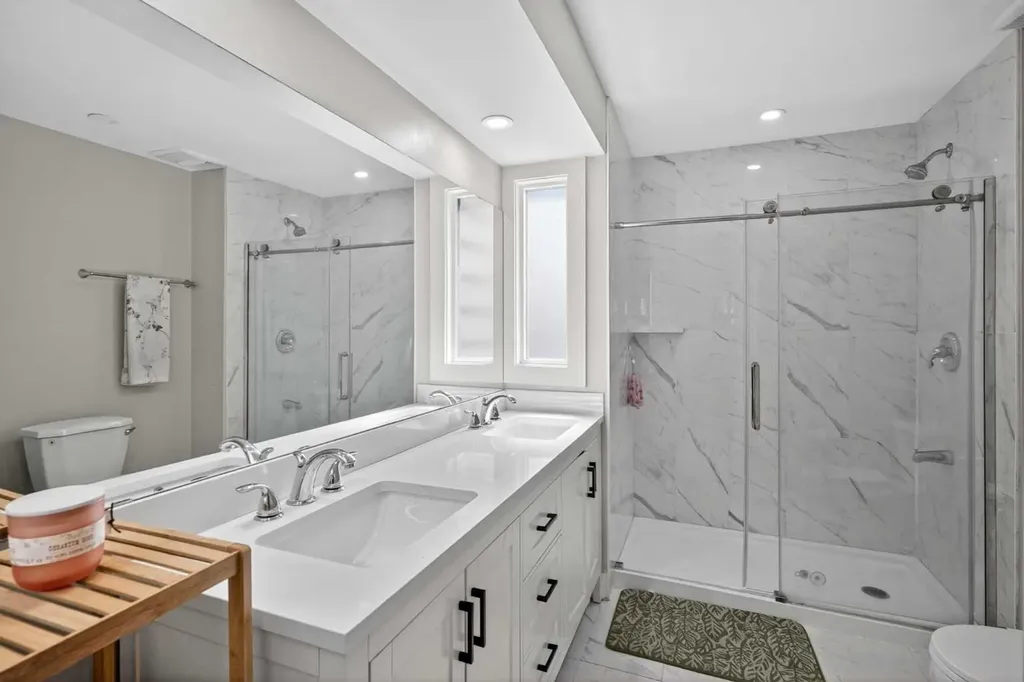 76 Ranchridge Drive NW Calgary AB T3G 1W2