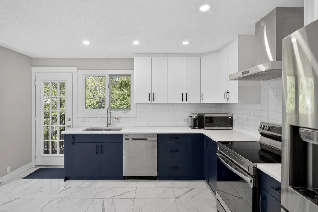 76 Ranchridge Drive NW Calgary AB T3G 1W2