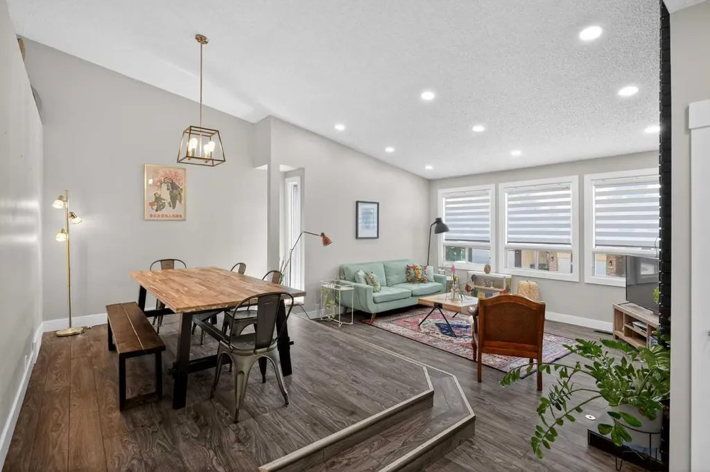 76 Ranchridge Drive NW Calgary AB T3G 1W2