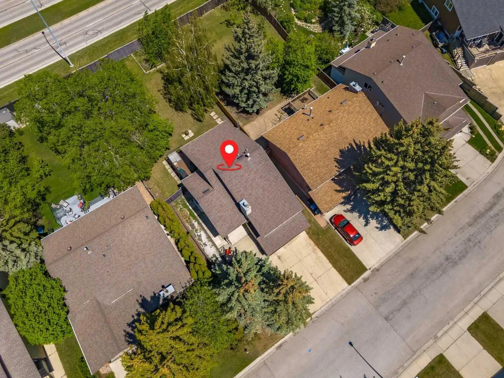 76 Ranchridge Drive NW Calgary AB T3G 1W2