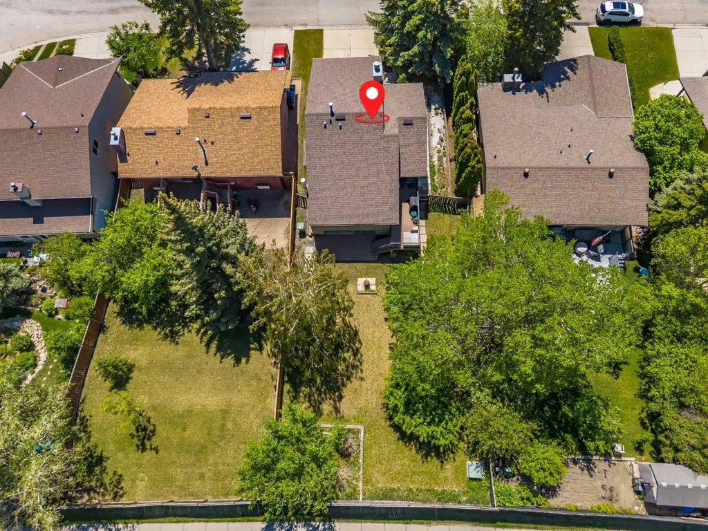 76 Ranchridge Drive NW Calgary AB T3G 1W2