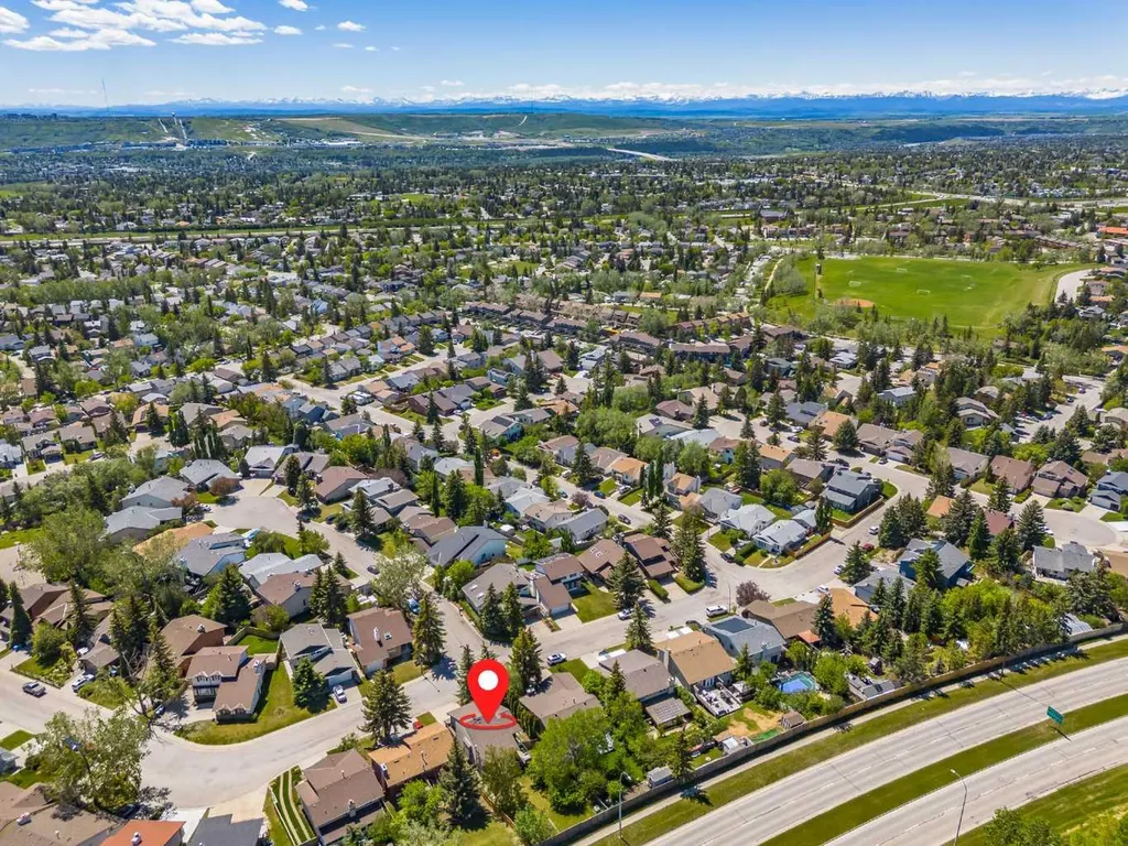 76 Ranchridge Drive NW Calgary AB T3G 1W2