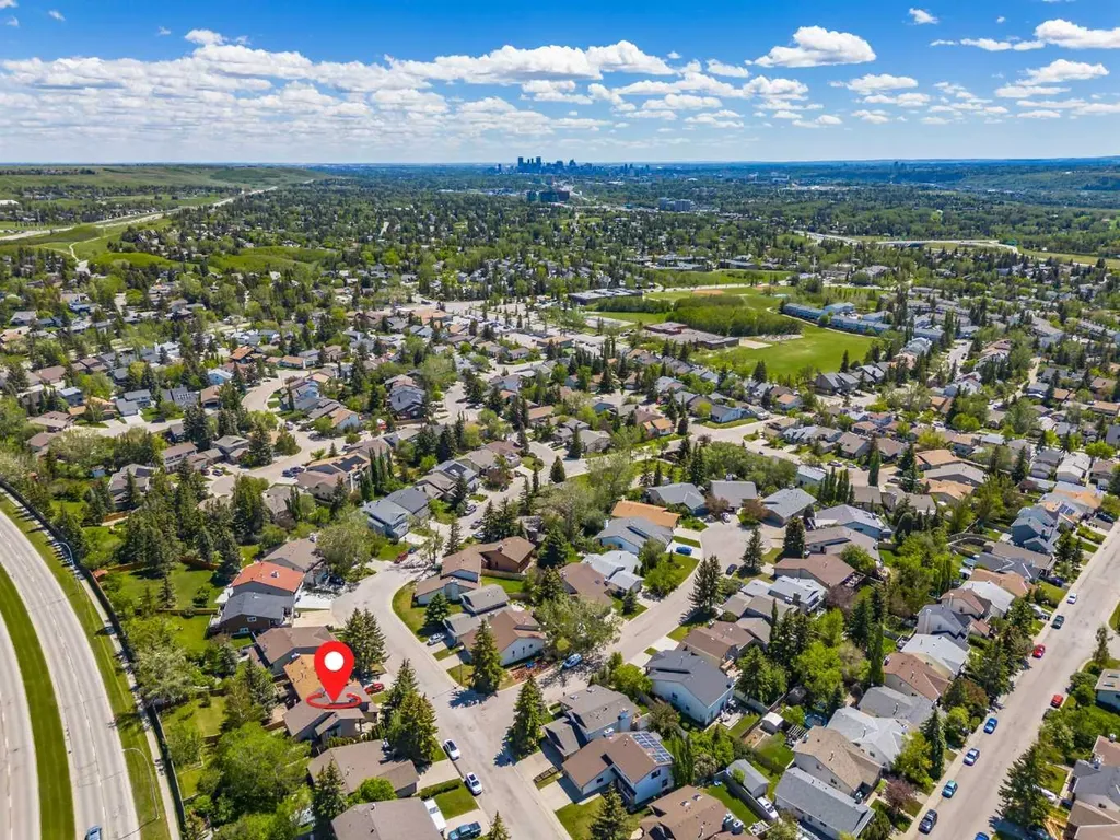 76 Ranchridge Drive NW Calgary AB T3G 1W2