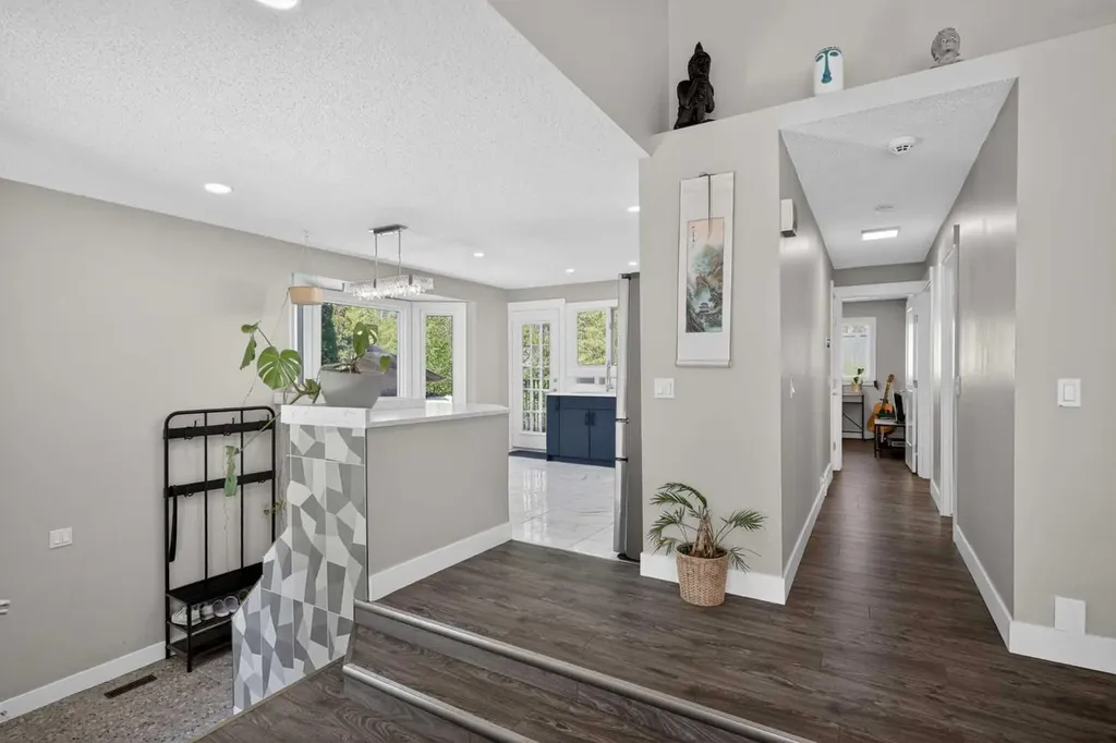 76 Ranchridge Drive NW Calgary AB T3G 1W2