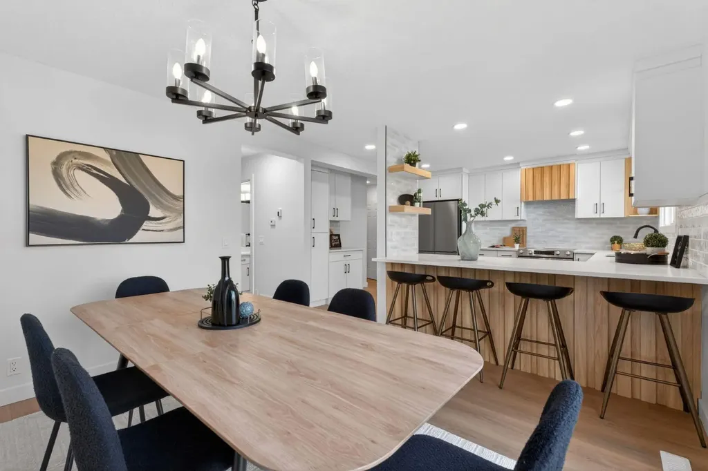 40 Bernard Way NW Calgary AB T3K2E9