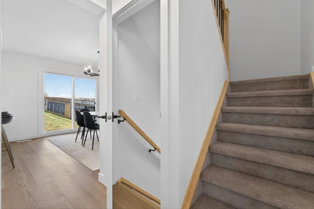 40 Bernard Way NW Calgary AB T3K2E9