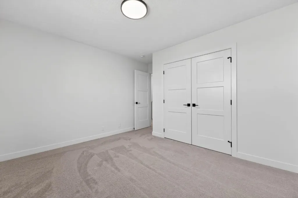 40 Bernard Way NW Calgary AB T3K2E9