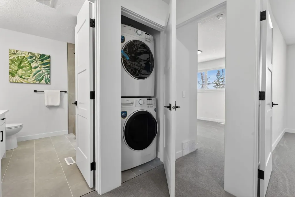 40 Bernard Way NW Calgary AB T3K2E9