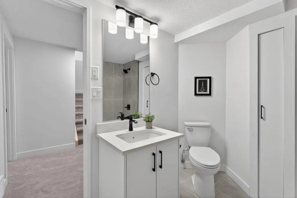 40 Bernard Way NW Calgary AB T3K2E9