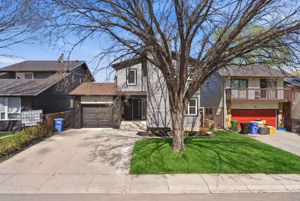 40 Bernard Way NW Calgary AB T3K2E9