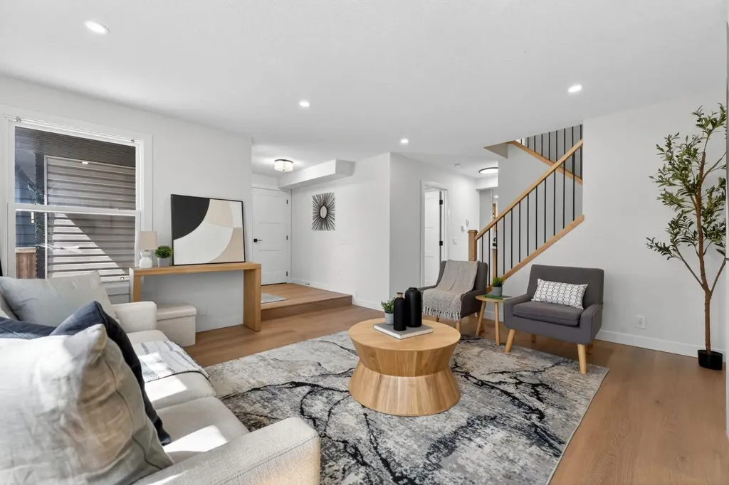40 Bernard Way NW Calgary AB T3K2E9