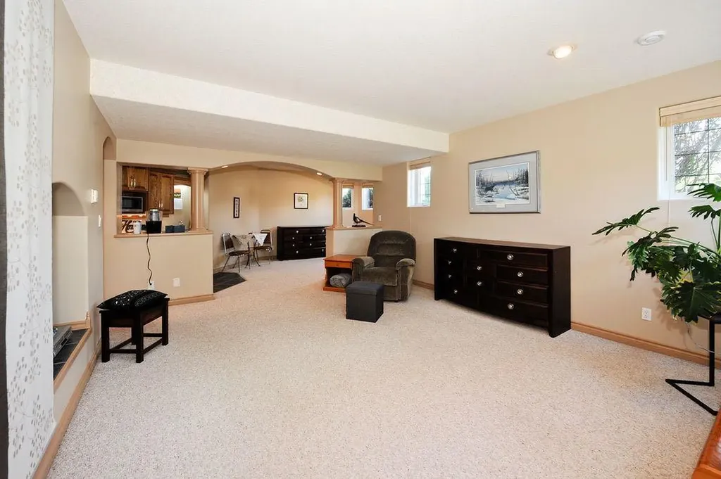 5134 53 Street Daysland AB T0B 1A0