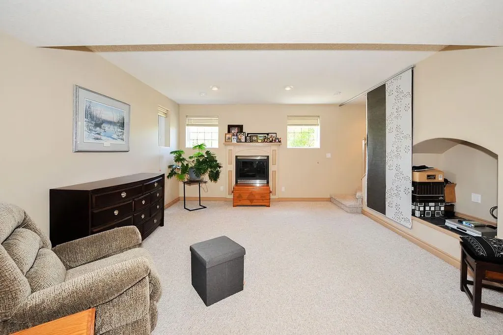 5134 53 Street Daysland AB T0B 1A0