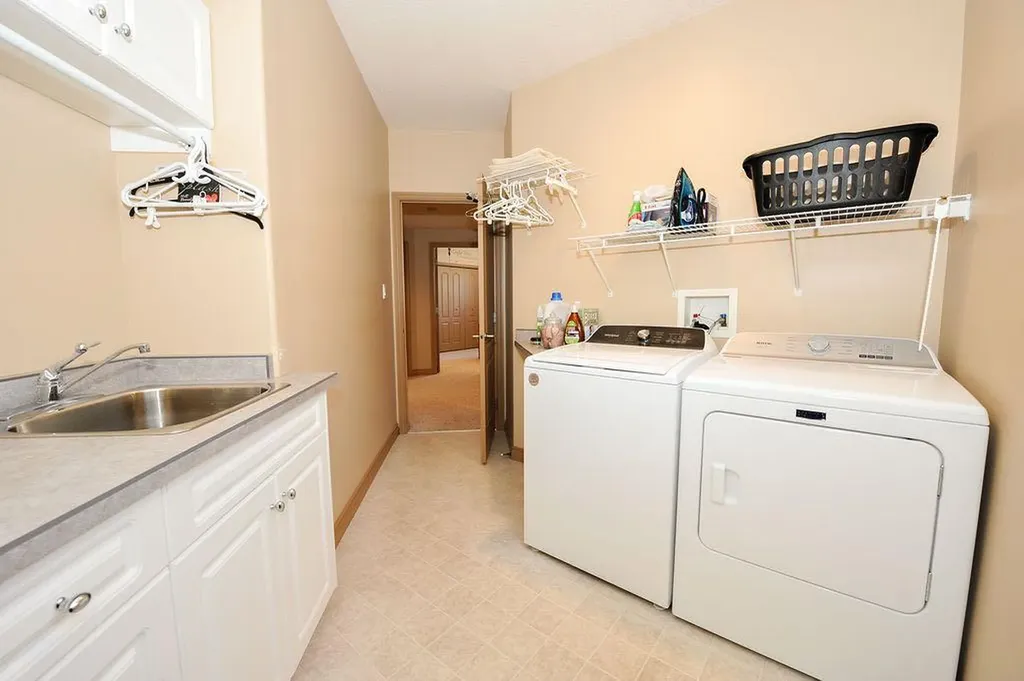 5134 53 Street Daysland AB T0B 1A0