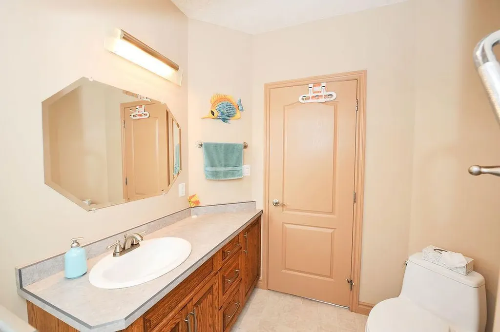 5134 53 Street Daysland AB T0B 1A0