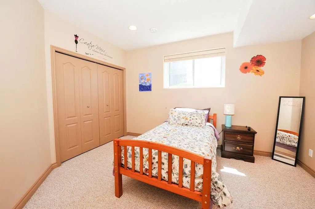 5134 53 Street Daysland AB T0B 1A0