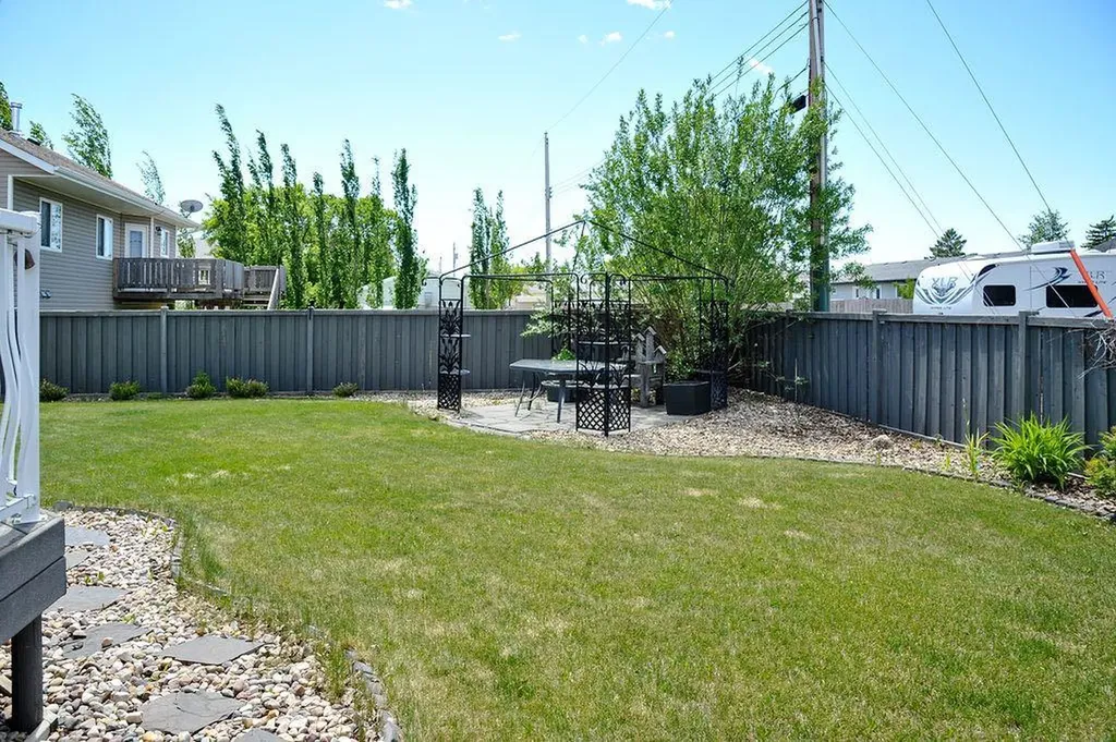 5134 53 Street Daysland AB T0B 1A0