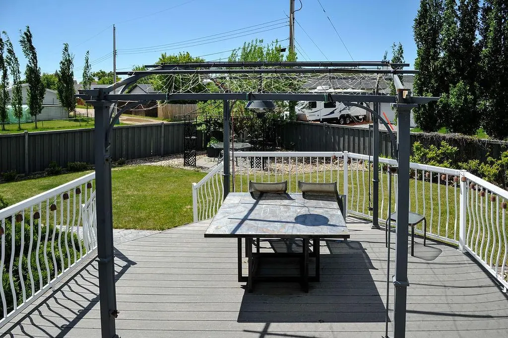 5134 53 Street Daysland AB T0B 1A0