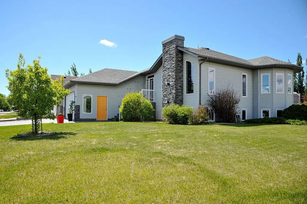5134 53 Street Daysland AB T0B 1A0