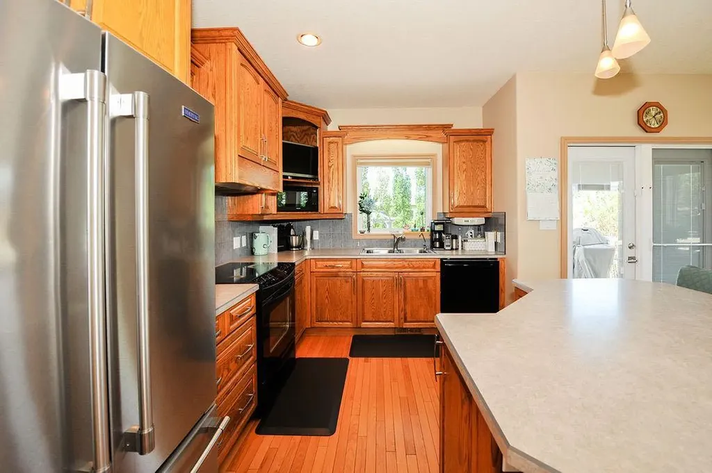 5134 53 Street Daysland AB T0B 1A0