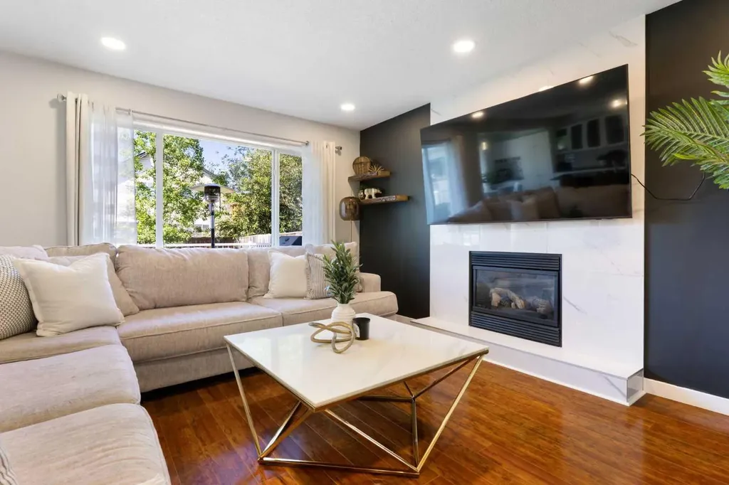 1316 Bayside Avenue SW Airdrie AB T4B 2X5