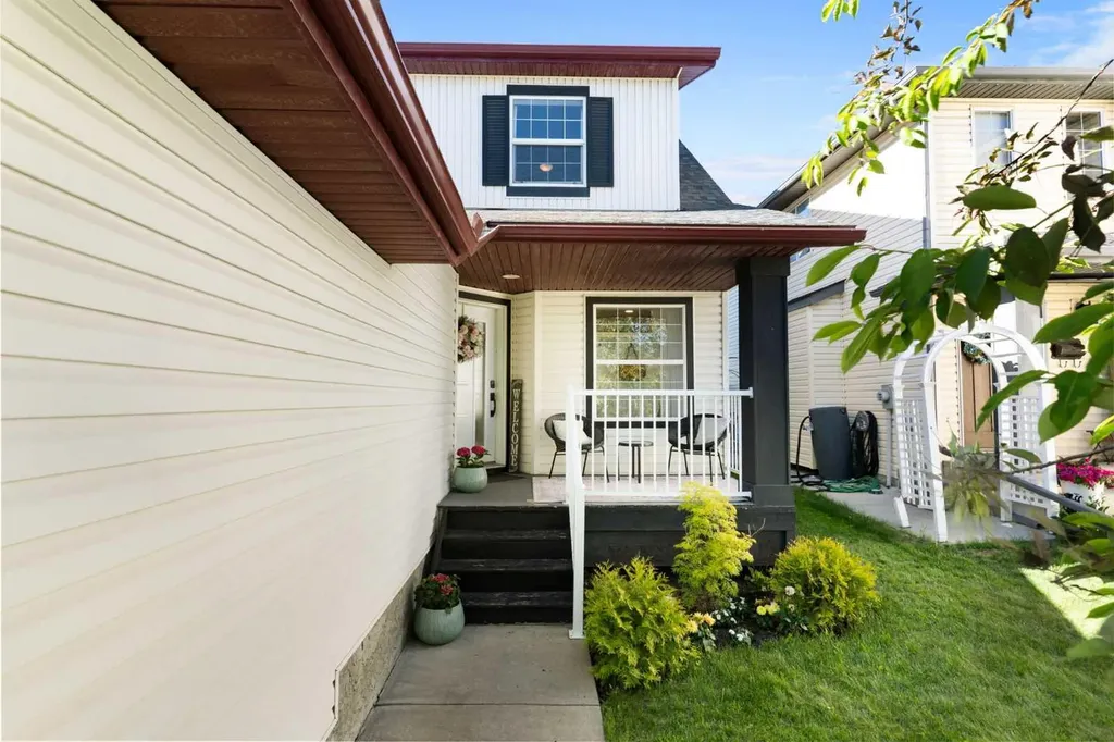 1316 Bayside Avenue SW Airdrie AB T4B 2X5