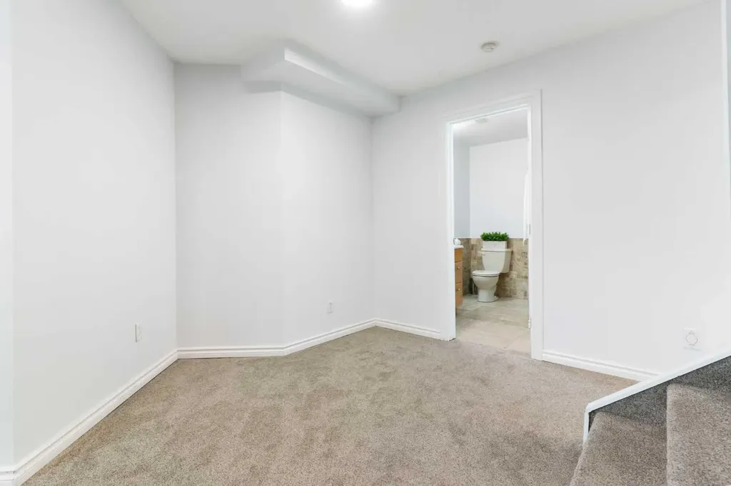 1316 Bayside Avenue SW Airdrie AB T4B 2X5