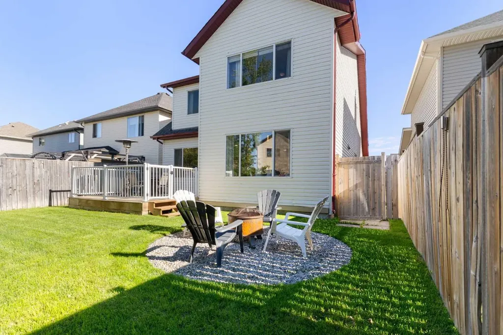 1316 Bayside Avenue SW Airdrie AB T4B 2X5