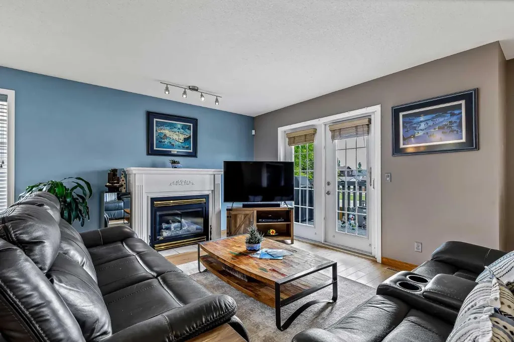 55 Fairways Drive NW Airdrie AB T4B 2T5