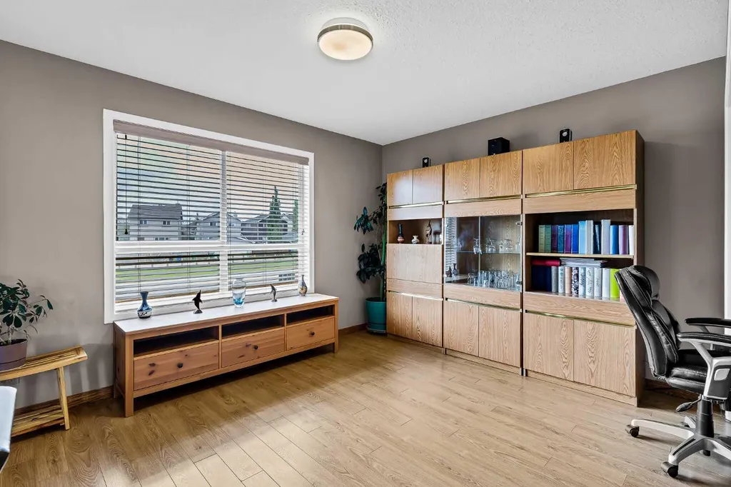 55 Fairways Drive NW Airdrie AB T4B 2T5
