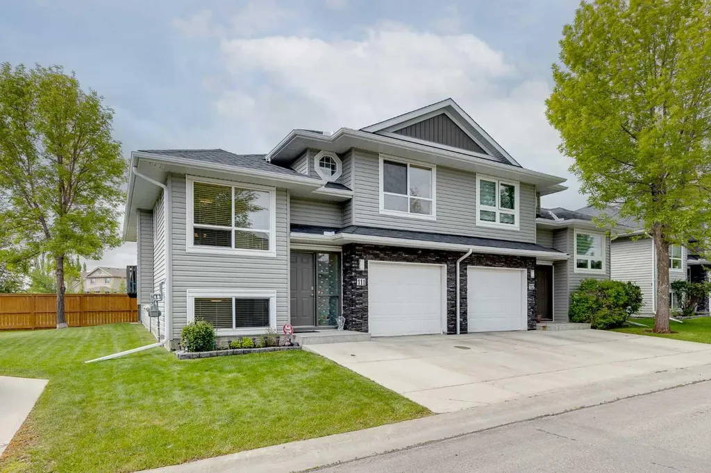 55 Fairways Drive NW Airdrie AB T4B 2T5
