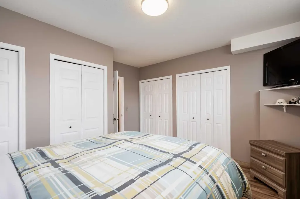 55 Fairways Drive NW Airdrie AB T4B 2T5