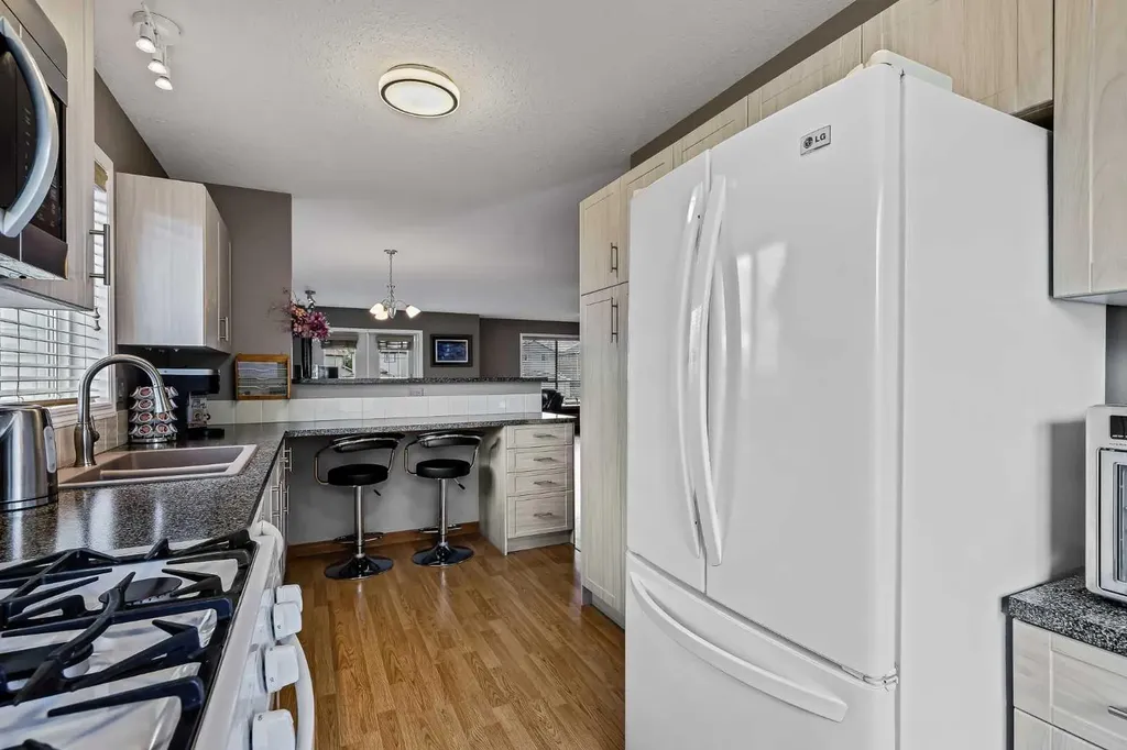 55 Fairways Drive NW Airdrie AB T4B 2T5
