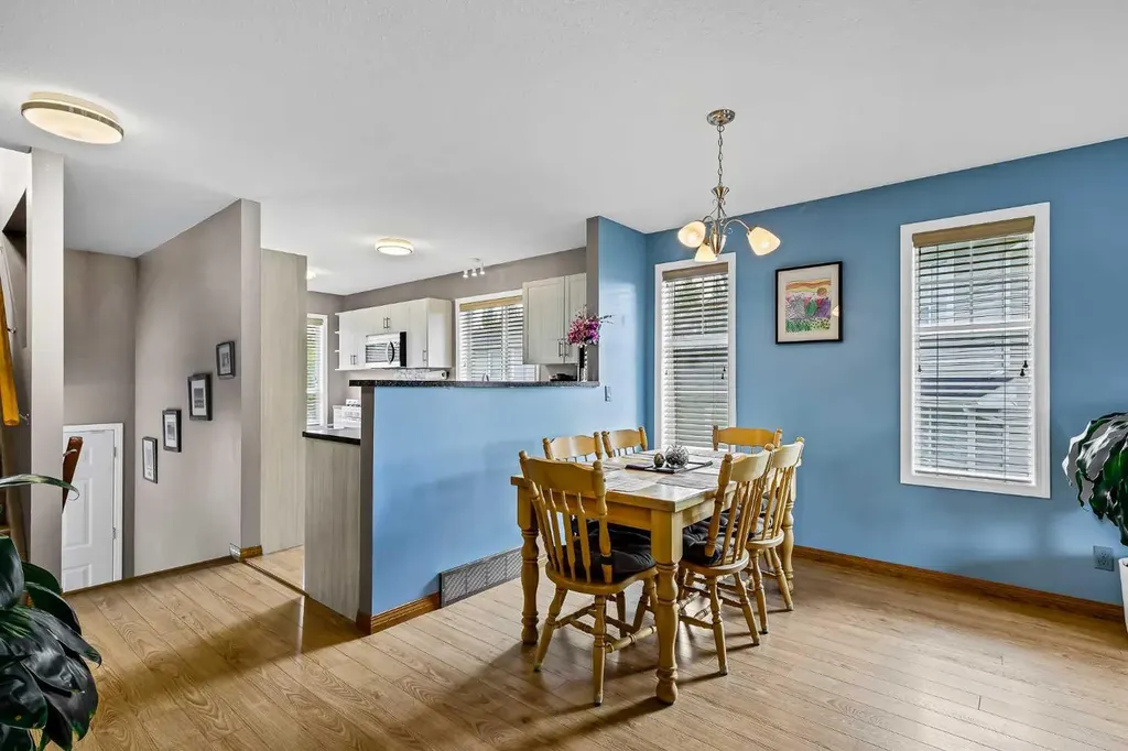 55 Fairways Drive NW Airdrie AB T4B 2T5