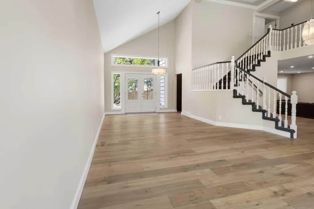 132 Woodhaven Road SW Calgary AB T2W 5N7