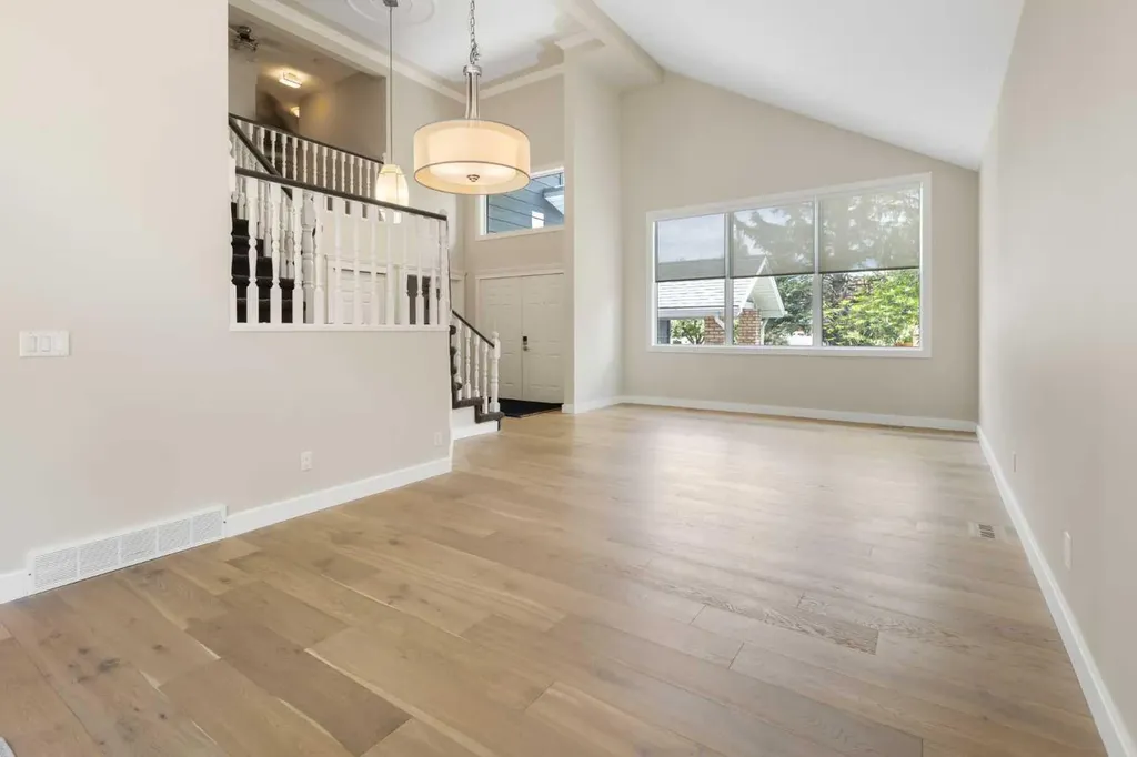 132 Woodhaven Road SW Calgary AB T2W 5N7