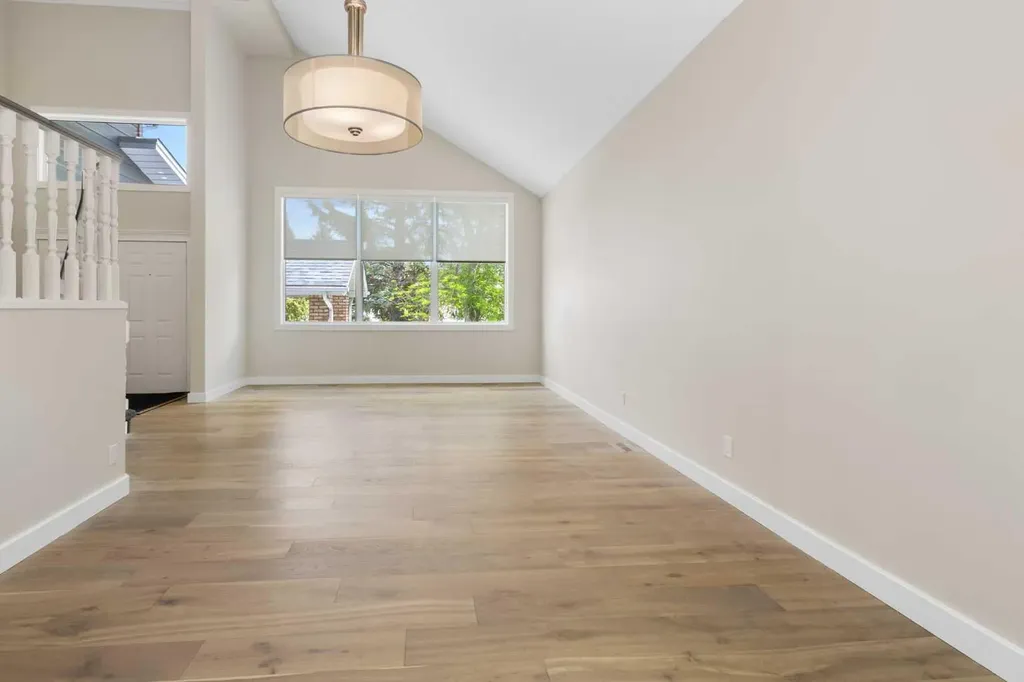 132 Woodhaven Road SW Calgary AB T2W 5N7